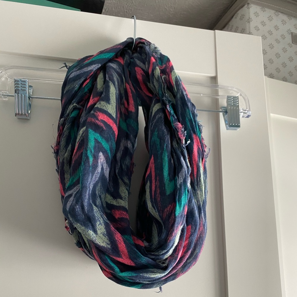 Infinity scarf